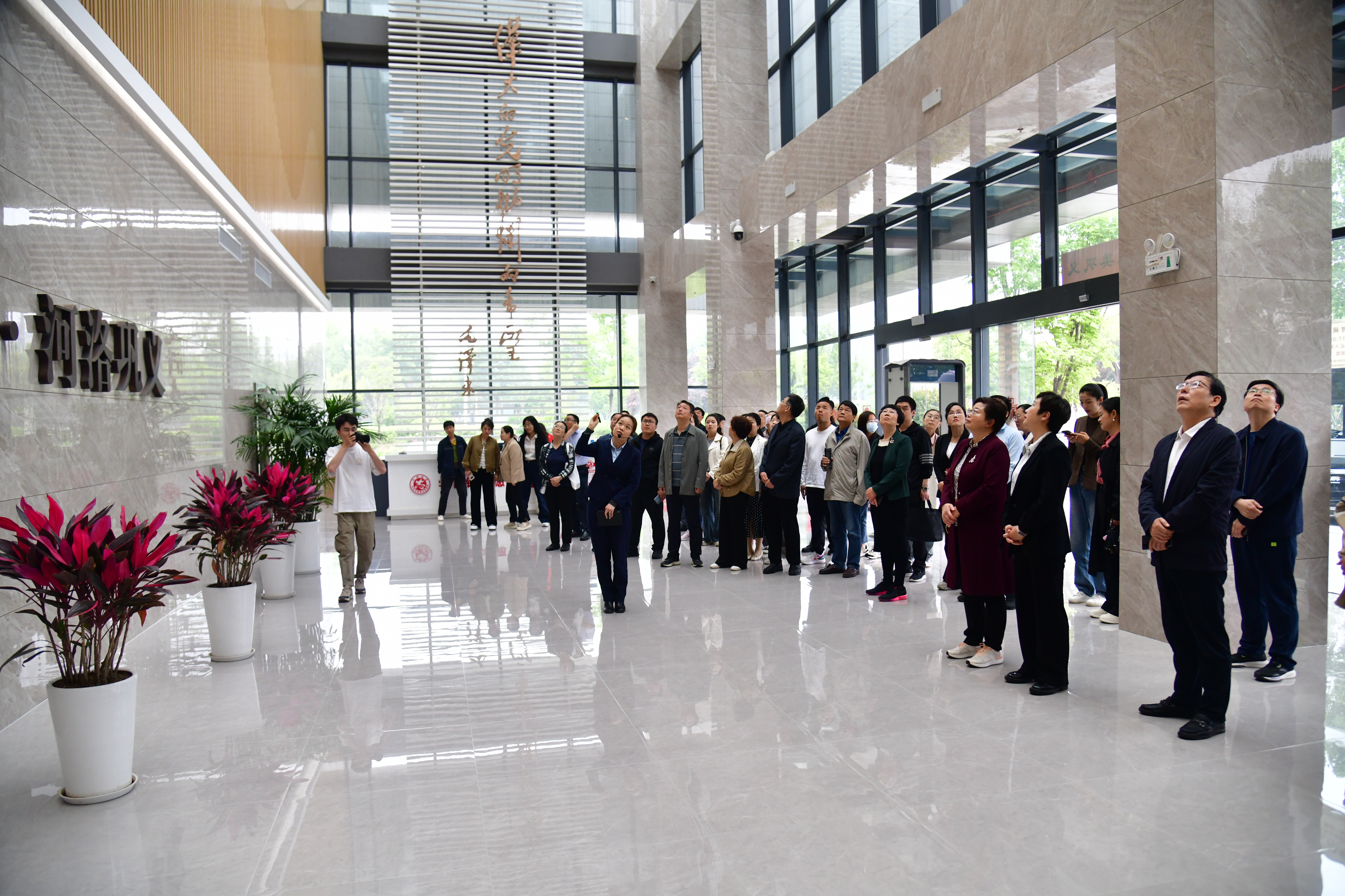 1713751998374826.jpg 1713751998374826.jpg