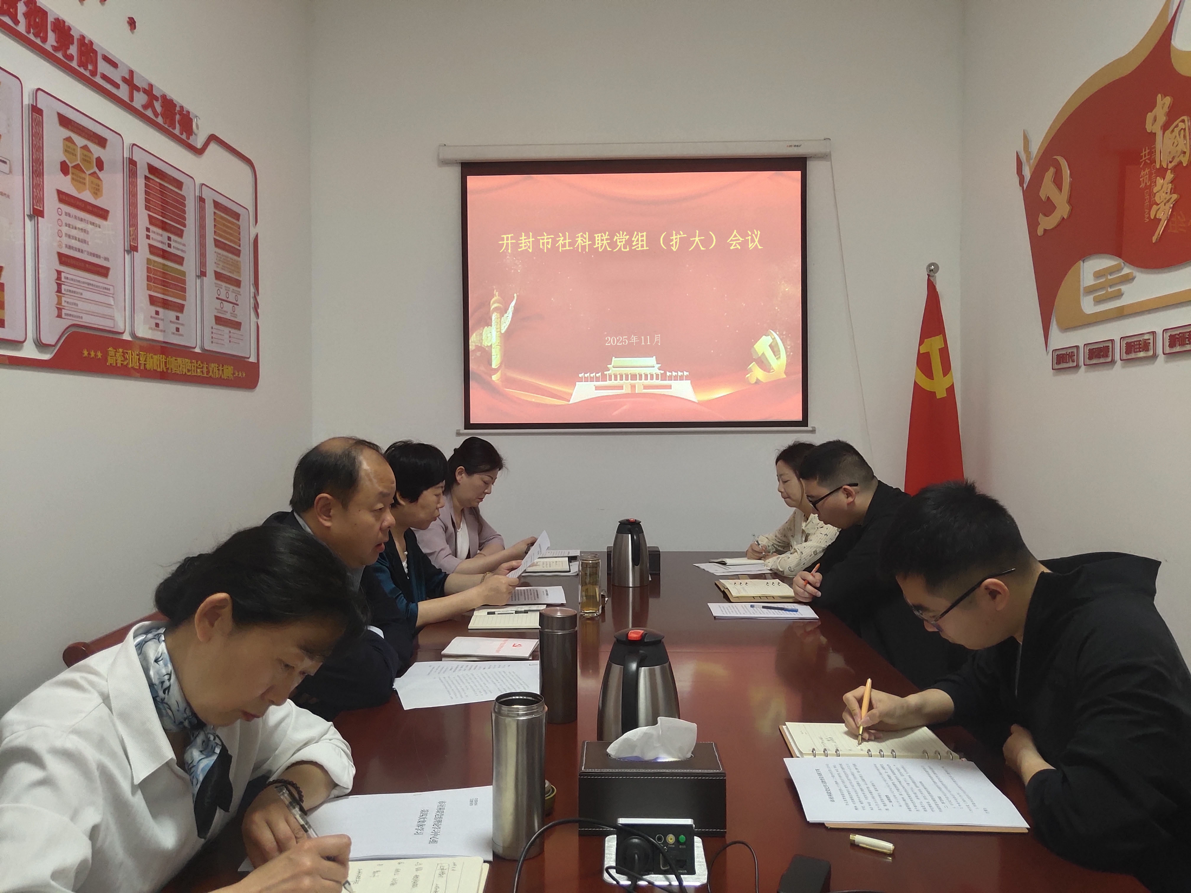 1762996126454875.png 1762996126454875.png